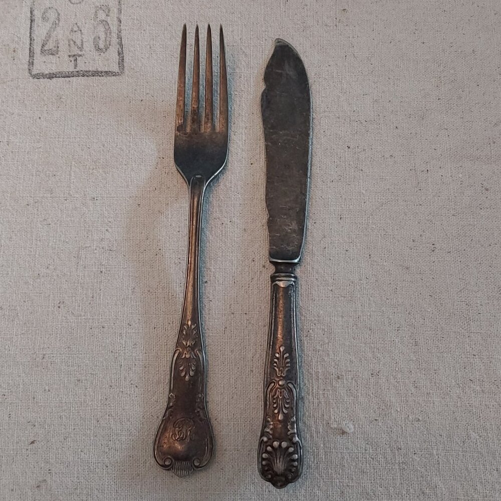 Vintage Elkington Fish Serving Knife & Fork set